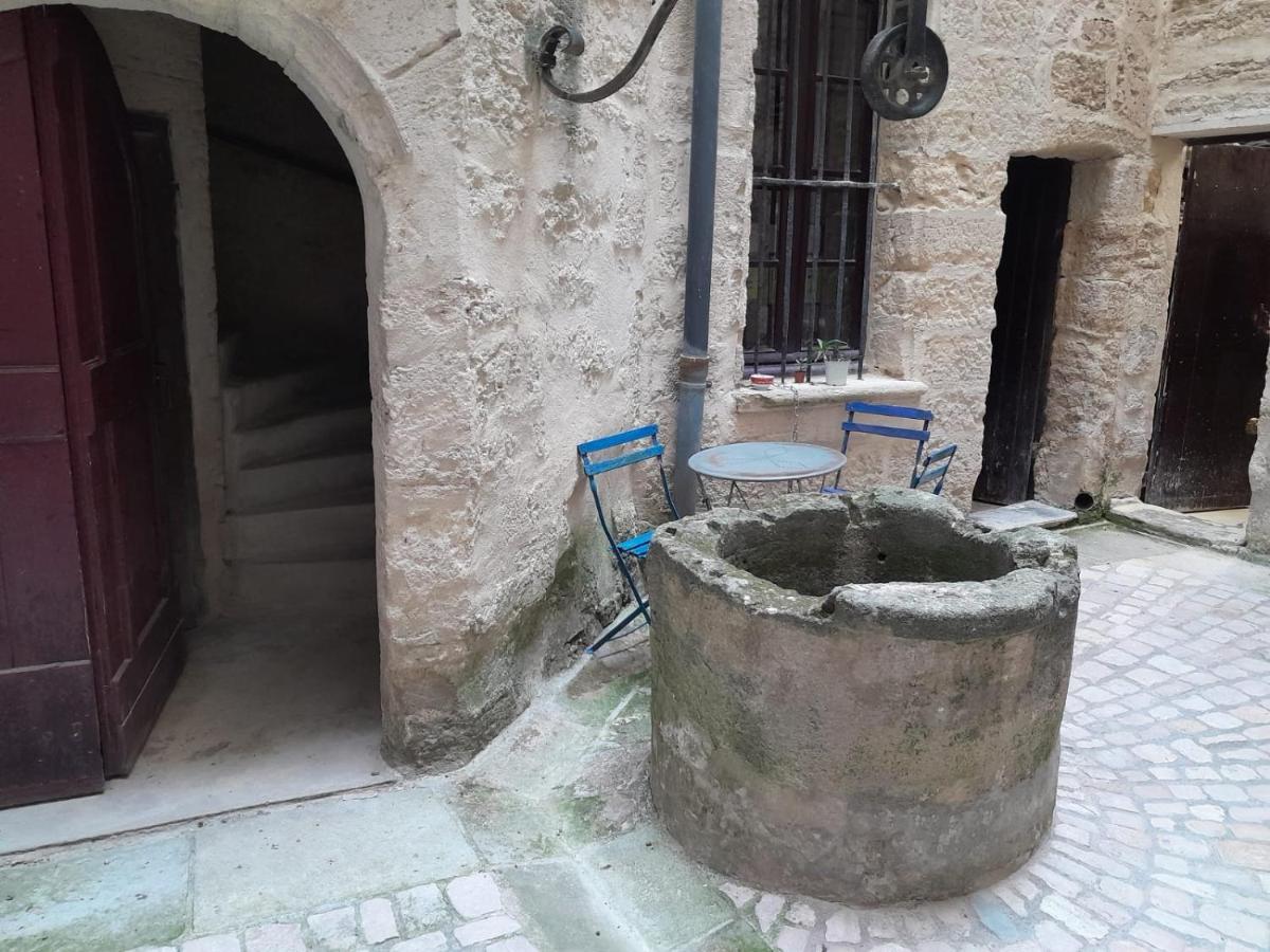Petit Cocon En Plein Centre Historique D'Uzes - Place Aux Herbes En Zone Pietonniere 외부 사진